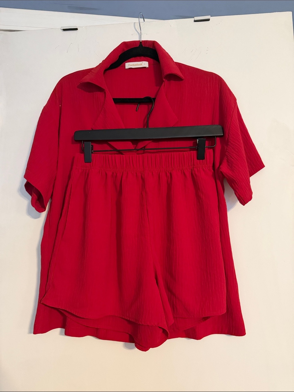 Red Short Sleeve Top and Elastic Waist Shorts Set, size small
